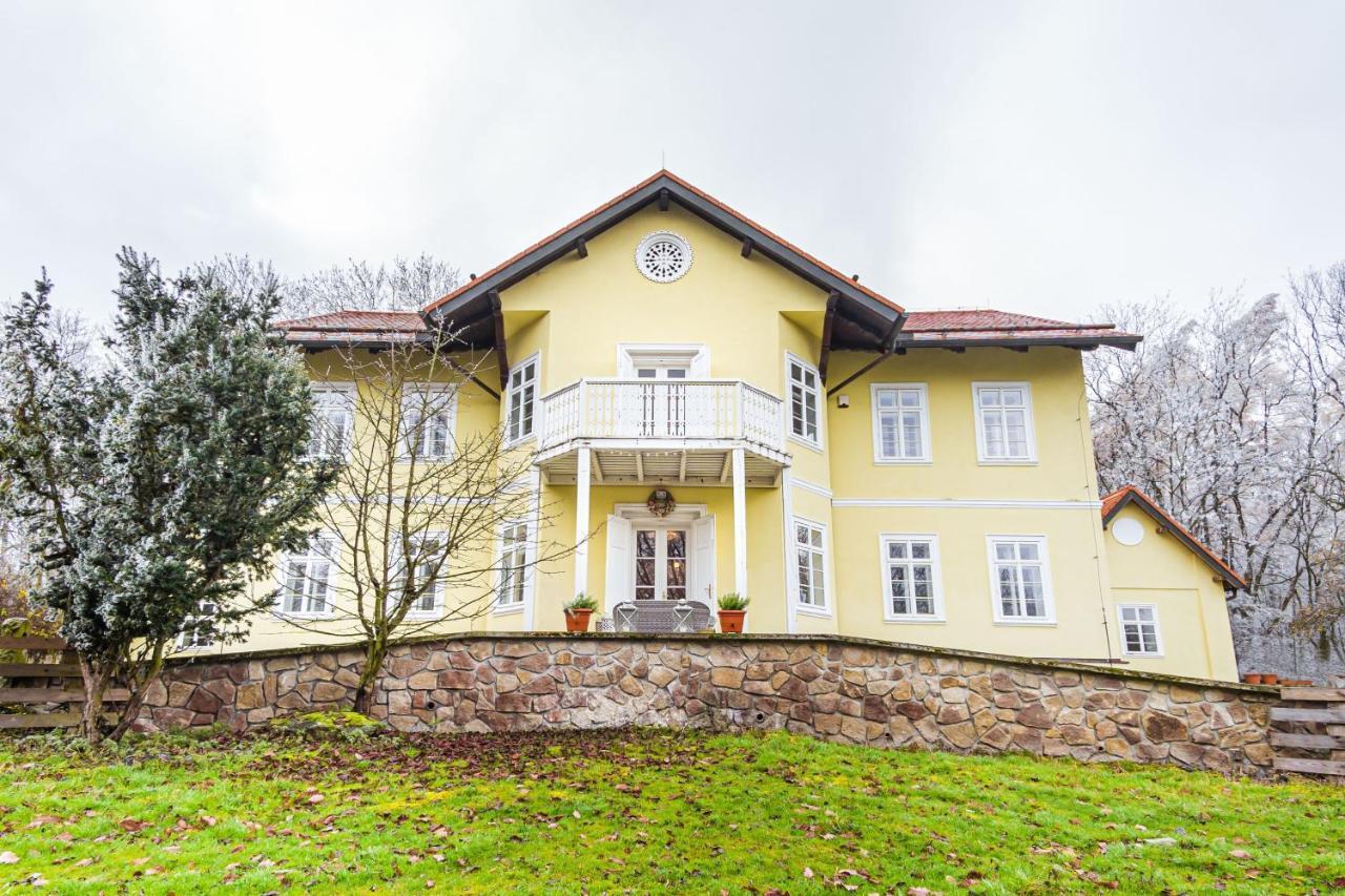 Lovecky Zamecek Pod Milesovkou Teplice Extérieur photo