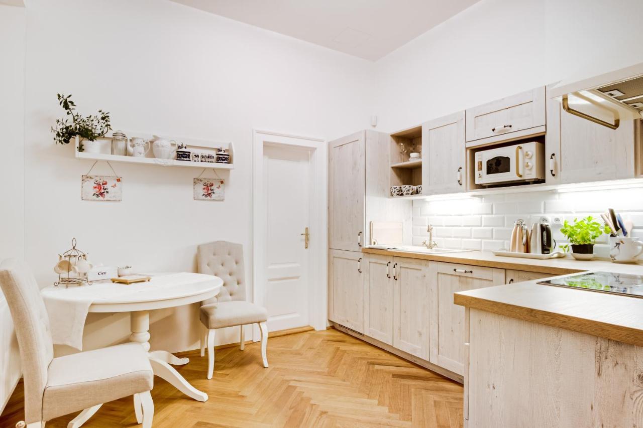 Lovecky Zamecek Pod Milesovkou Teplice Extérieur photo